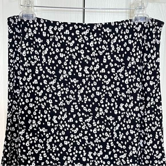 ASOS Floral Mini Skirt Black and White Size 10 - Picture 3 of 12